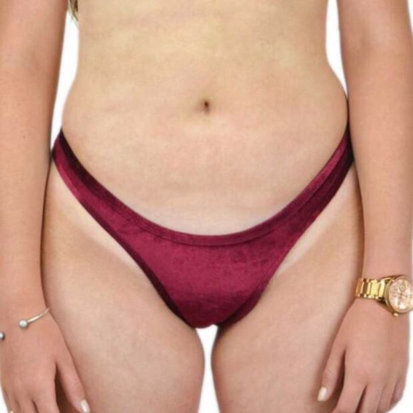 Hoaka wine crushed velvet bikini
size xs - Picture 3 of 4